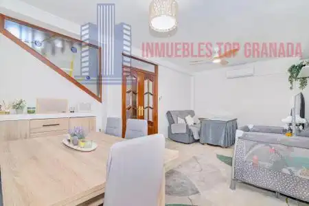 Sala d'estar de Casa o xalet en venda en Armilla amb Aire condicionat i Calefacció