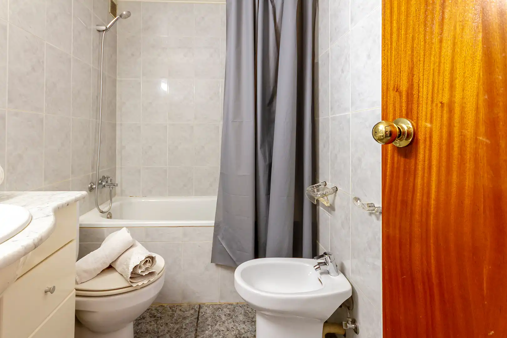 Baño de Casa adosada en venta en Martorell con Calefacción, Jardín privado y Horno