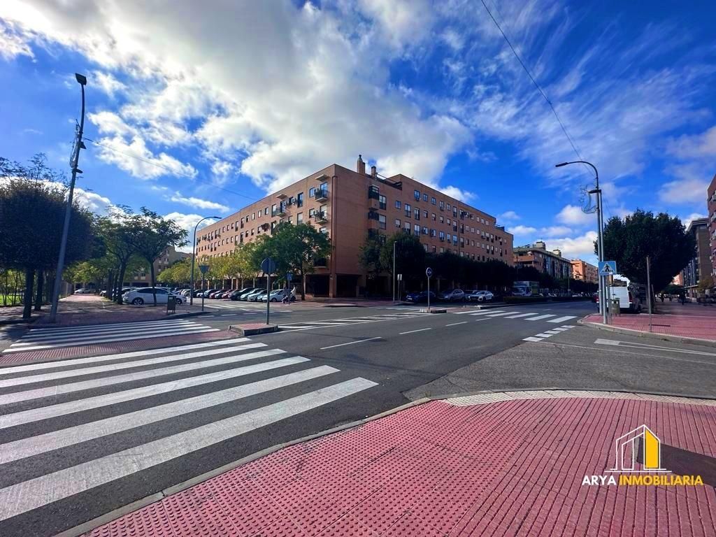 Exterior view of Flat for sale in Torrejón de Ardoz  with Heating and Community pool
