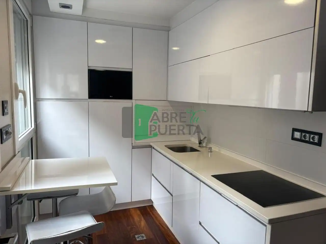 Ático con ascensor en venta en Casco Viejo, imagen 2