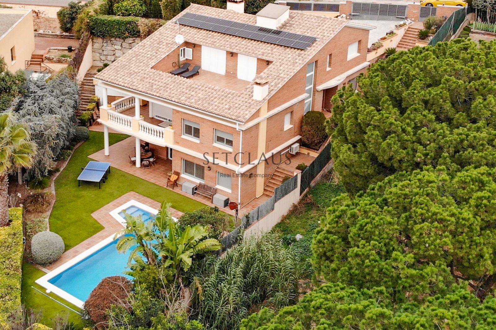 Vista exterior de Casa o xalet en venda en Premià de Dalt amb Aire condicionat, Calefacció i Jardí privat