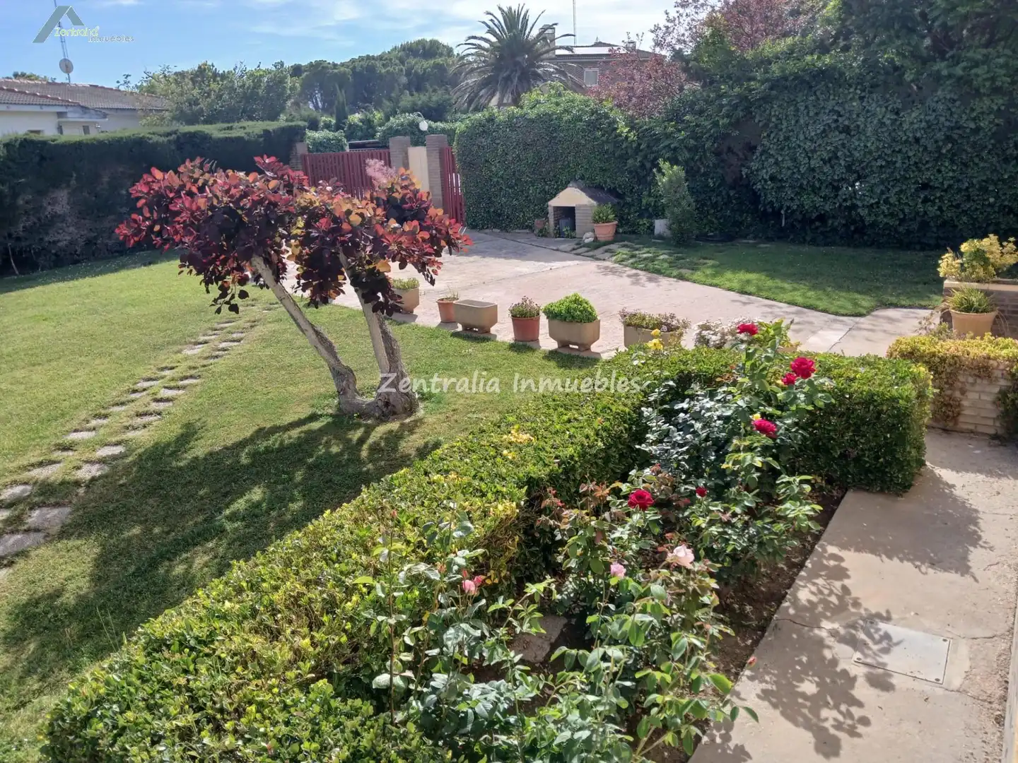 Jardín de Casa o chalet en venta en Zaragoza con Aire acondicionado, Calefacción y Jardín privado
