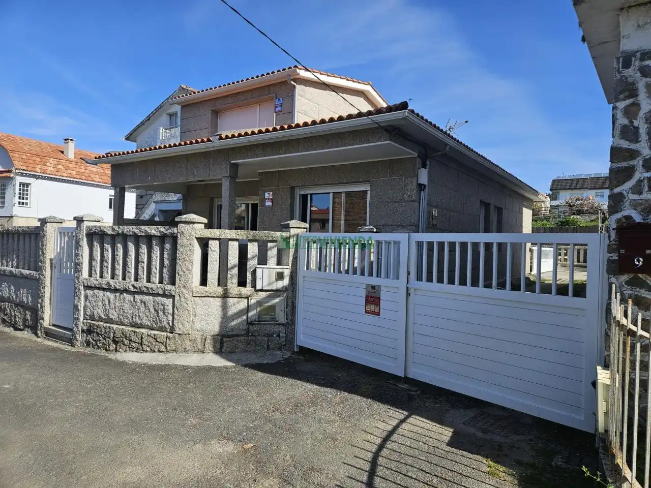 Vista exterior de Casa o chalet en venta en Sanxenxo con Calefacción y Jardín privado