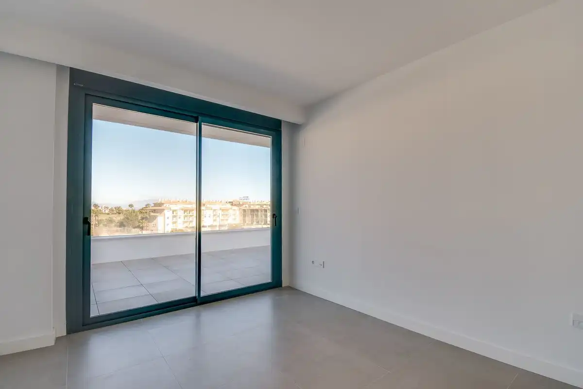 Dormitori de Casa o xalet en venda en Manilva amb Aire condicionat, Jardí privat i Terrassa