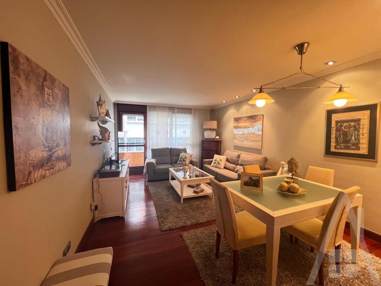 Sala d'estar de Pis en venda en Basauri  amb Calefacció, Parquet i Traster