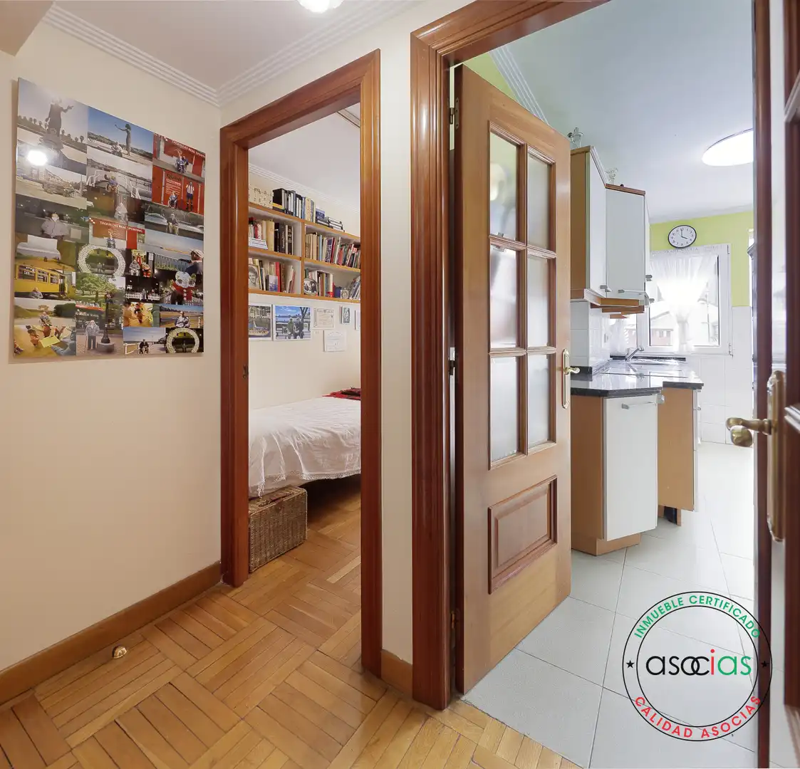 Piso en venta en Gijón  con Calefacción, Parquet y Terraza