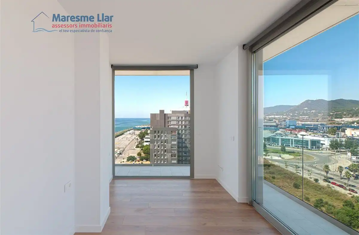 Habitación de Piso en venta en Mataró con Calefacción, Parquet y Terraza