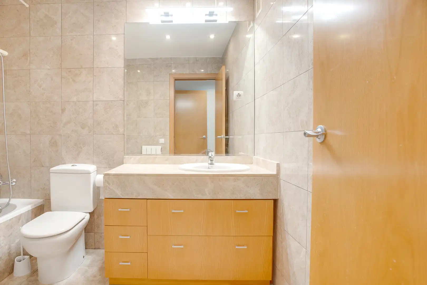 Àtic amb ascensor en venda a Sant Adriá Nord, imagen 24