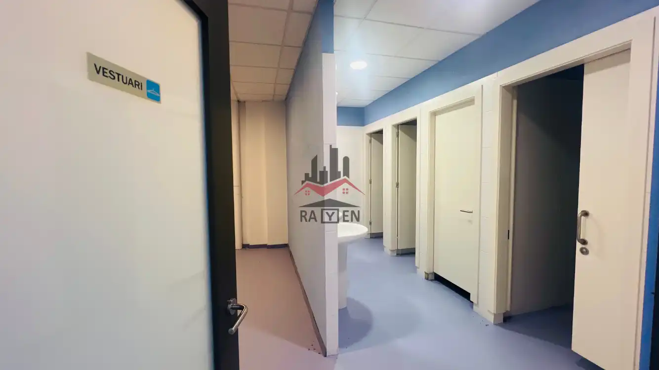 Nau industrial de lloguer a Poligon industrial La Timba, Avinyonet de Puigventós