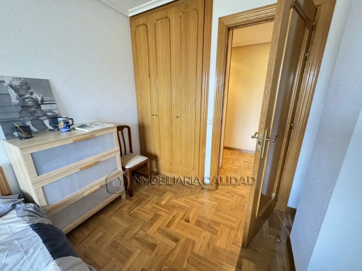 Habitación de Piso de alquiler en Burgos con Calefacción y Amueblado