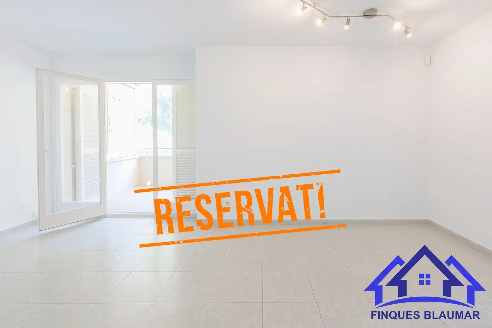Piso en venta en Arenys de Mar con Calefacción, Terraza y Piscina comunitaria