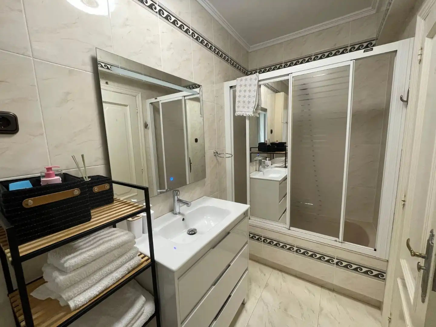 Badezimmer von Wohnung zum Verkauf in Bermeo mit Abstellraum
