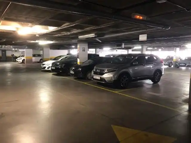 Parking de Oficina en venta en Madrid con Aire acondicionado, Trastero y Amueblado