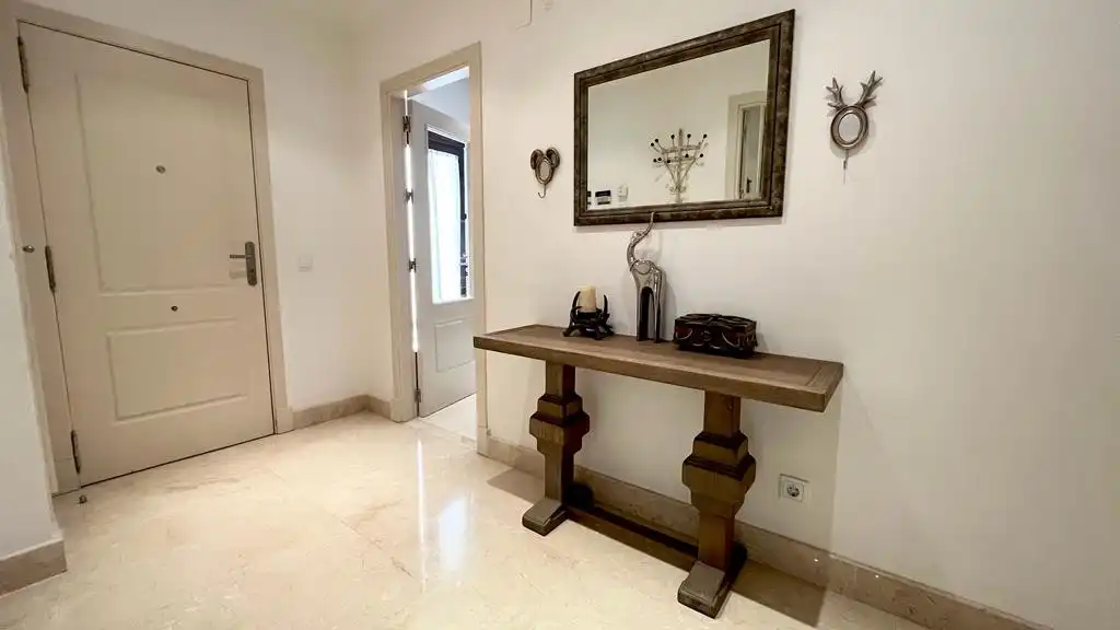 Ground floor for rent in Marbella  with Air Conditioner, Private garden and Terrace