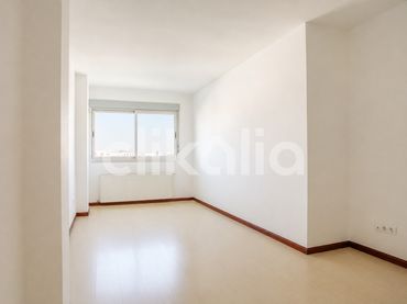Pis amb piscina en venda a Villa de Vallecas
