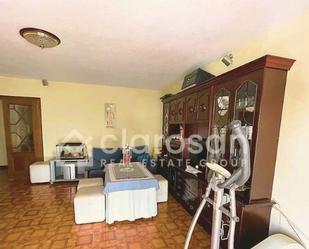 Sala d'estar de Casa o xalet en venda en Málaga Capital amb Aire condicionat, Jardí privat i Terrassa