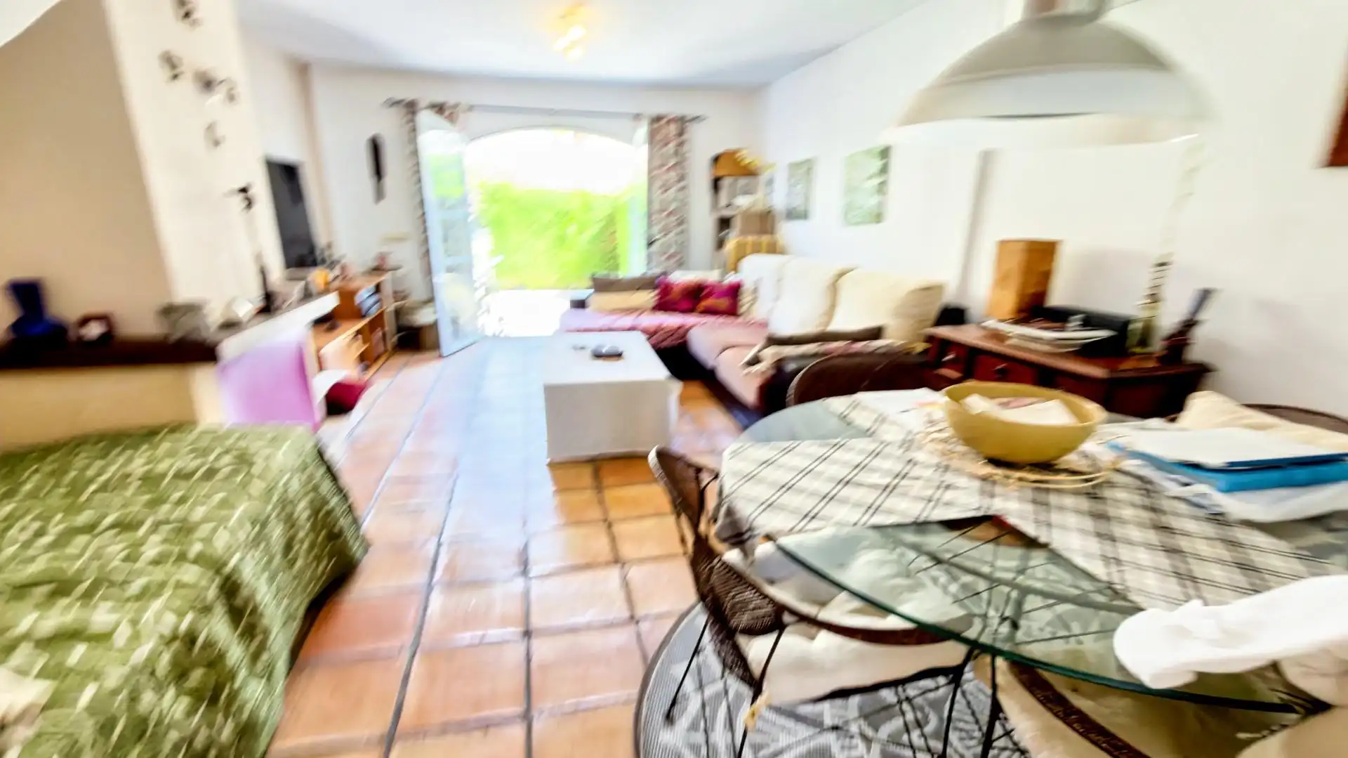 Sala de estar de Casa adosada en venta en Finestrat con Aire acondicionado, Jardín privado y Terraza