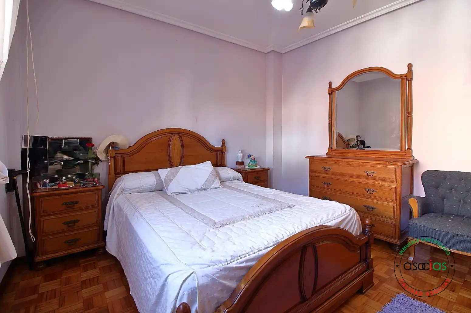 Habitación de Piso en venta en Gijón  con Calefacción, Parquet y Terraza