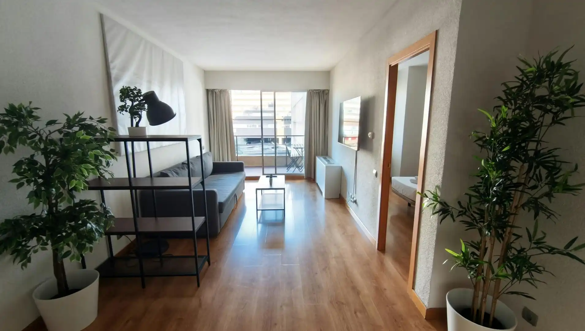 Bedroom of Flat for rent in Madrid  with Air Conditioner, Heating and Private garden