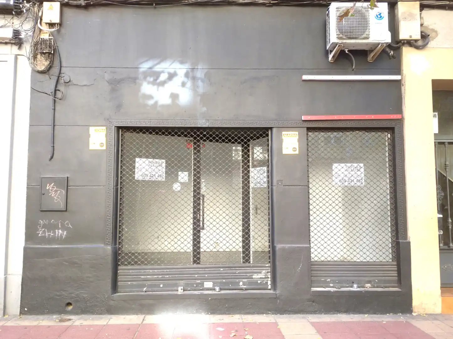 Vista exterior de Local de alquiler en Zaragoza con Aire acondicionado
