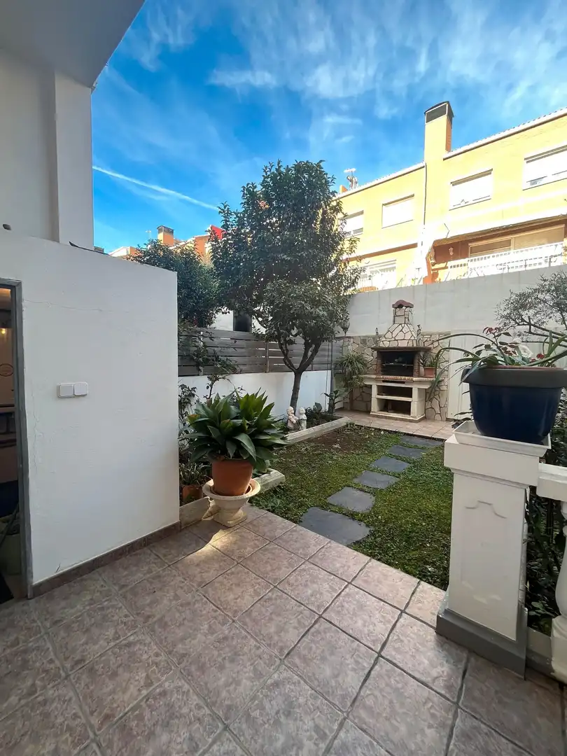 Jardí de Casa adosada en venda en Torrefarrera amb Aire condicionat, Calefacció i Jardí privat