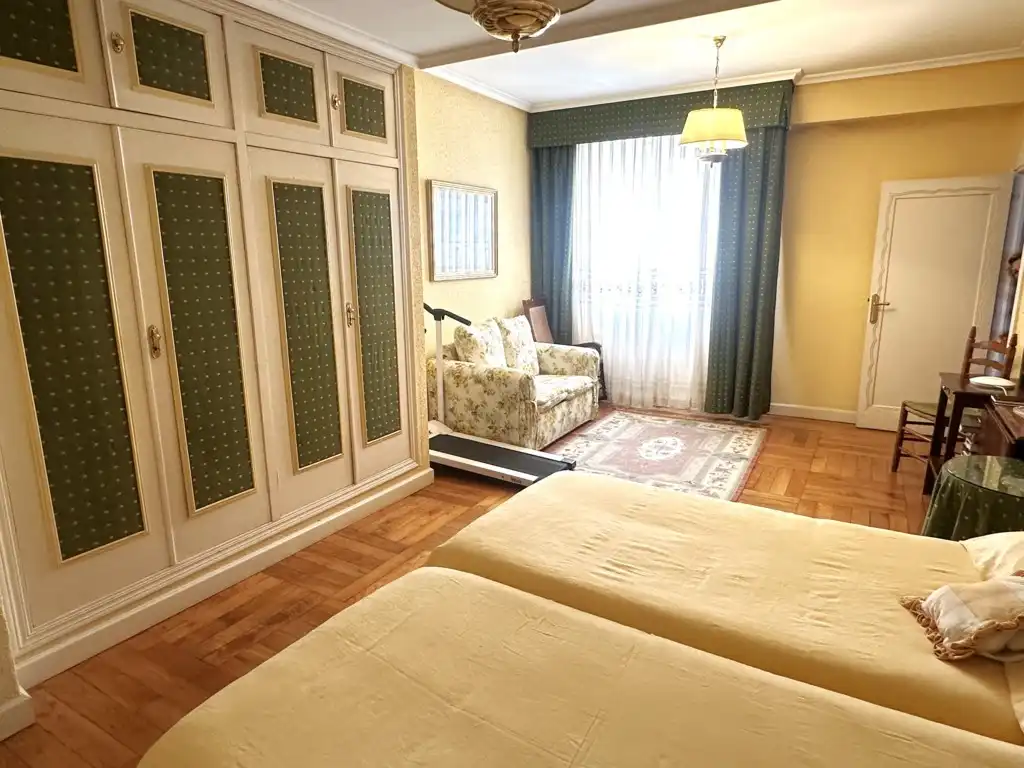 Schlafzimmer von Maisonette zum Verkauf in Oviedo  mit Heizung und Parkett