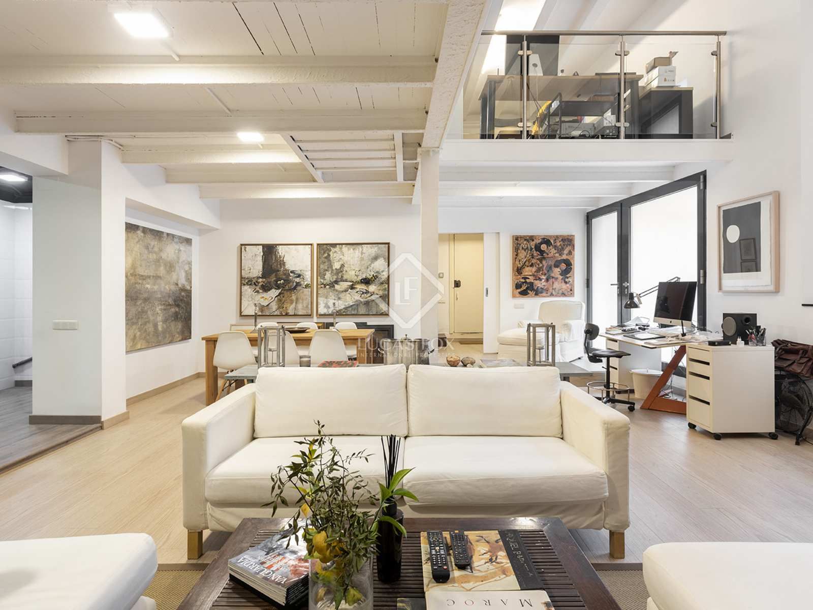 Sala d'estar de Loft en venda en  Barcelona Capital amb Calefacció, Parquet i Terrassa