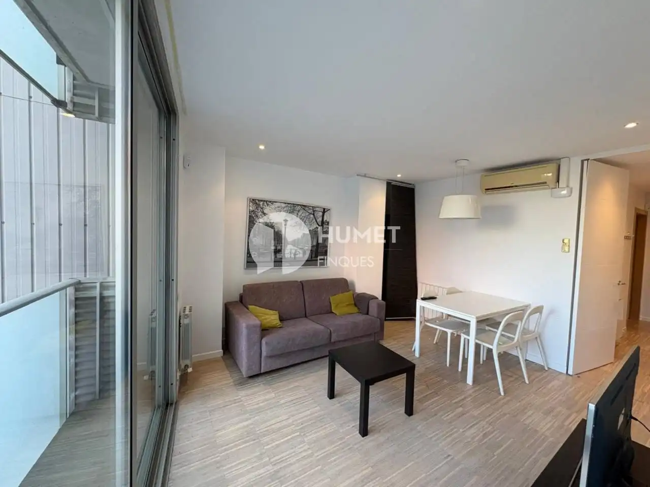 Sala d'estar de Pis en venda en Barcelona amb Aire condicionat, Calefacció i Parquet