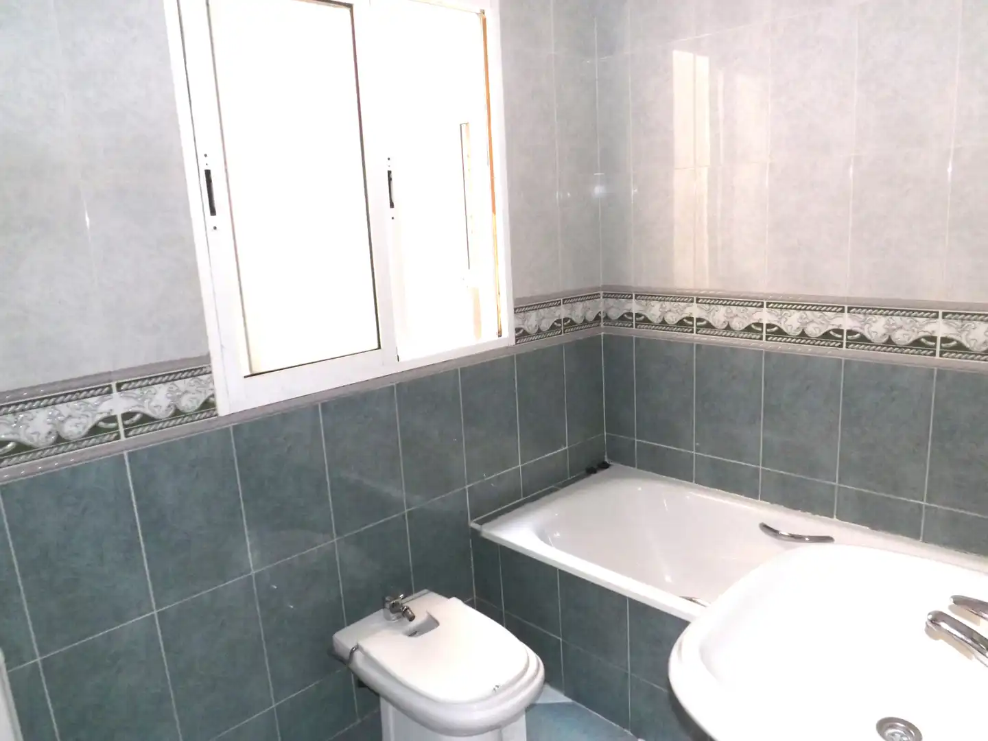 Bathroom of Flat for rent in Maracena  with Terrace, Balcony and Pets allowed