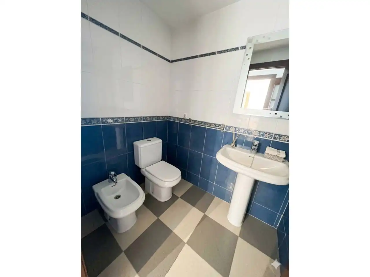 Bathroom of Attic for sale in Roquetas de Mar  with Air Conditioner, Terrace and Furnished