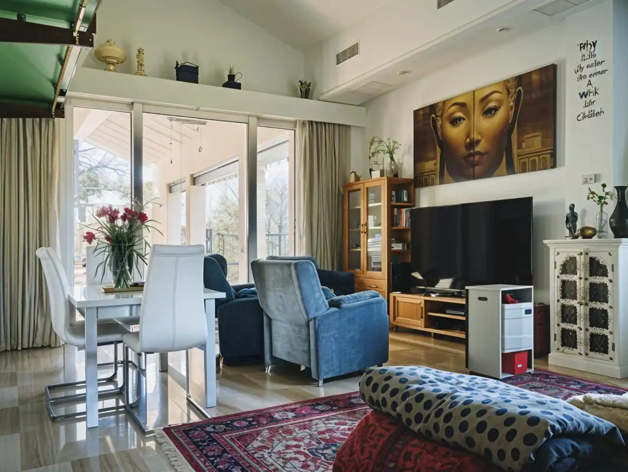 Sala d'estar de Casa o xalet en venda en Tomares amb Aire condicionat, Jardí privat i Parquet