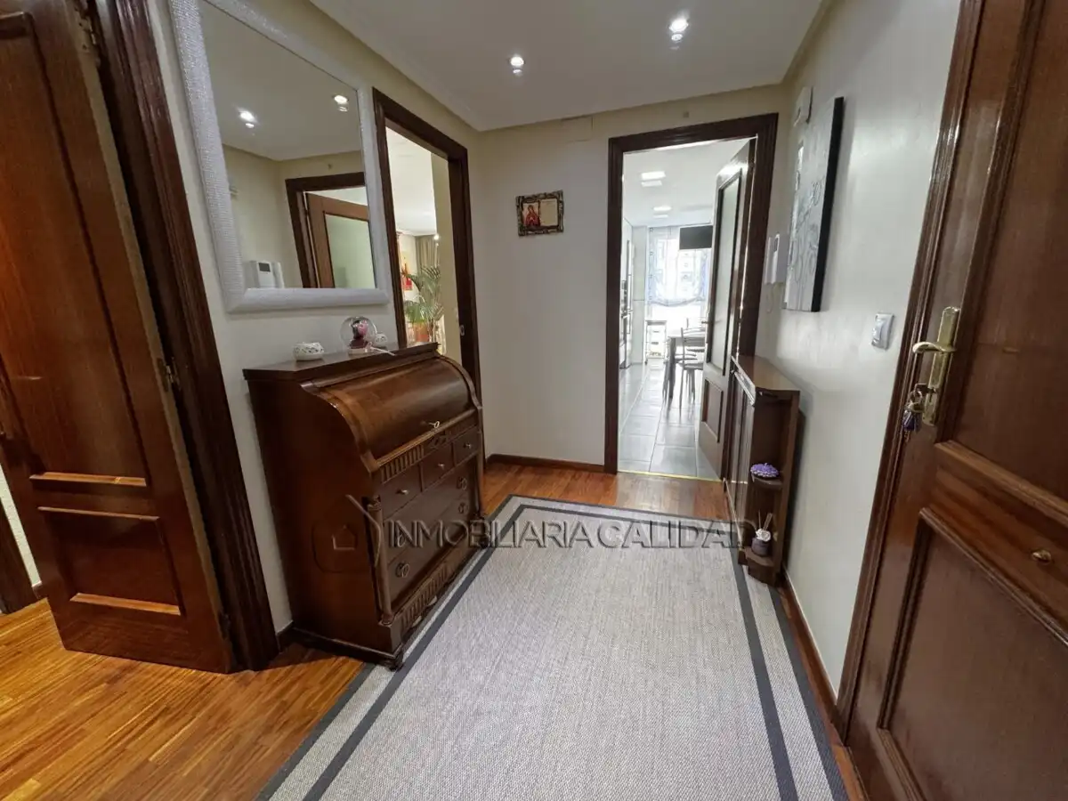 Piso en venta en Burgos con Calefacción, Terraza y Trastero