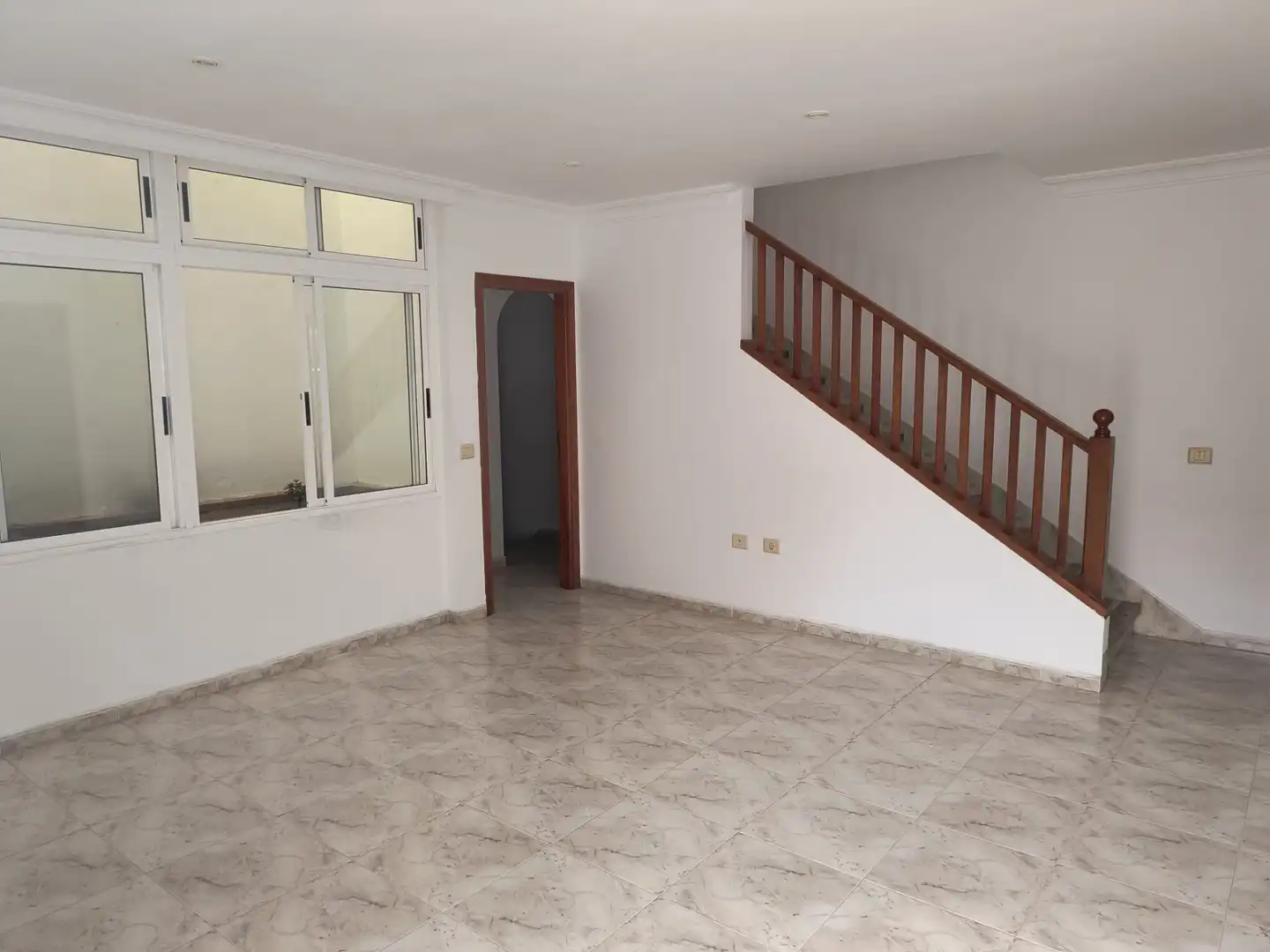 Einfamilien-Reihenhaus zum Verkauf in Puerto de la Cruz mit Abstellraum, Ofen und Balkon