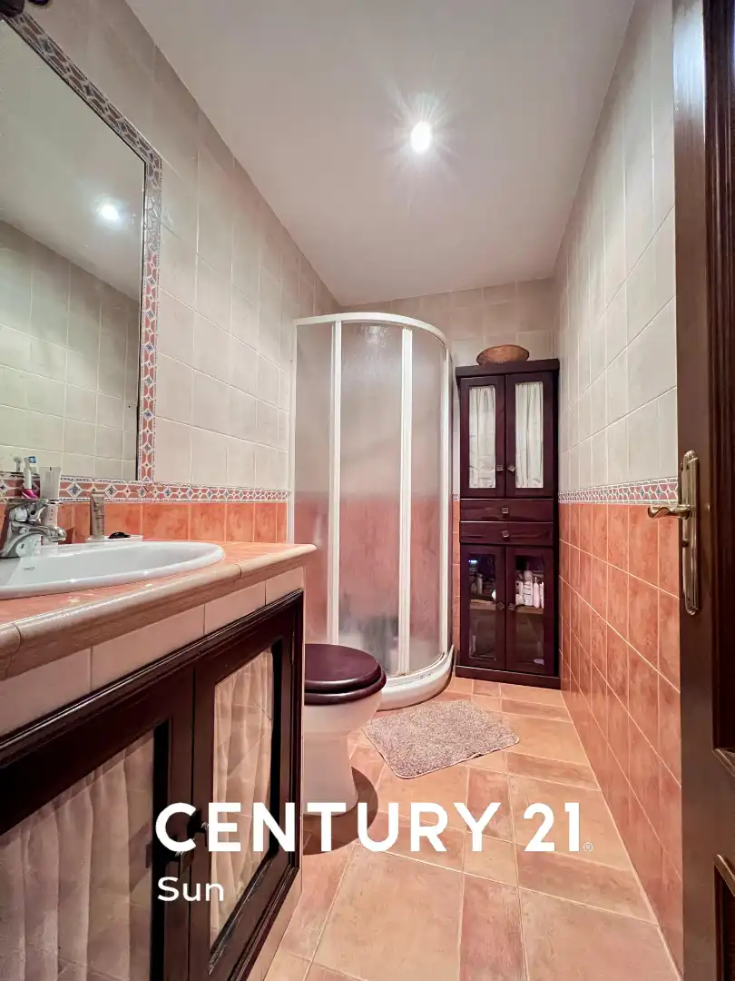 Baño de Casa adosada en venta en Estepona con Jardín privado, Terraza y Lavadora