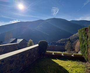 Vista exterior de Casa o xalet en venda en Planoles amb Terrassa, Traster i Balcó