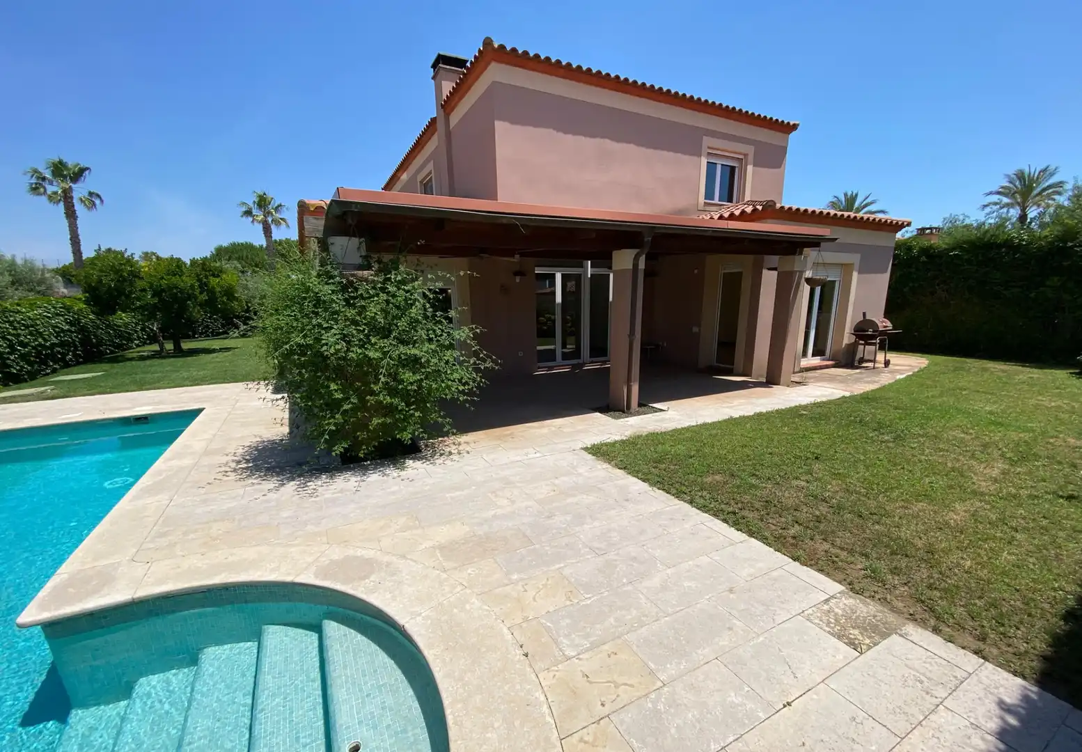 Casa o chalet de alquiler en Carrer dels Garrofers, 5, Migjorn
