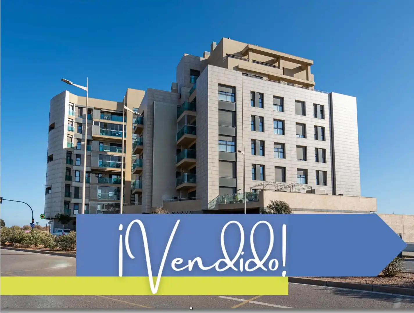 Vista exterior de Pis en venda en Almería amb Aire condicionat, Terrassa i Traster