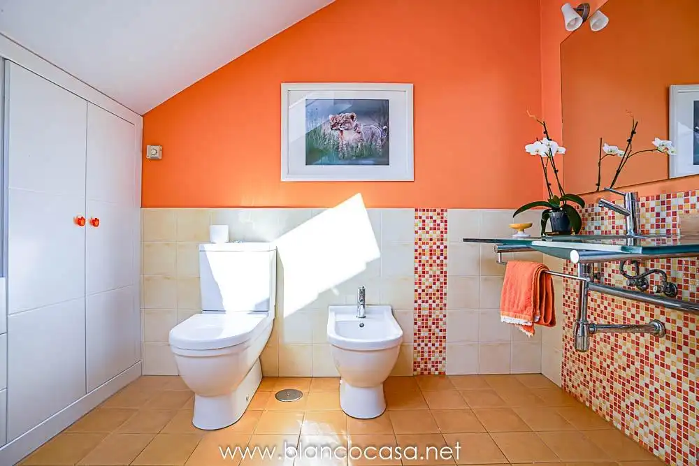 Bathroom of Houses for sale in Carballo  with Heating, Private garden and Storage room