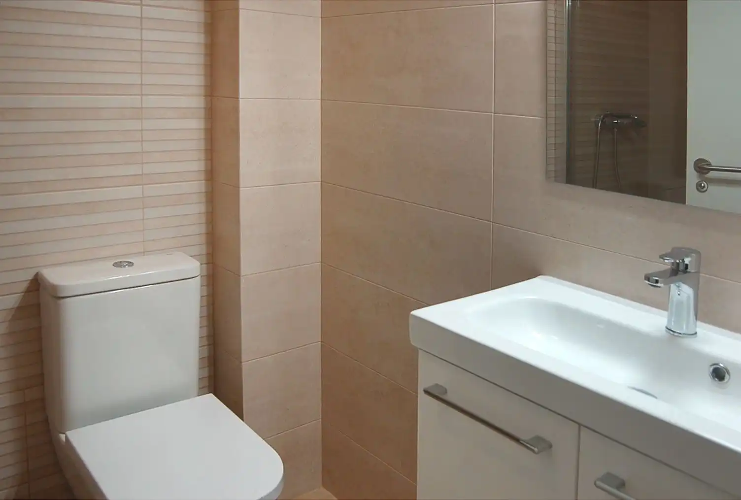 Baño de Planta baja en venta en Banyoles con Aire acondicionado, Calefacción y Terraza