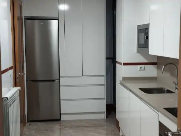 Cuina de Pis de lloguer en Madrid amb Aire condicionat, Calefacció i Parquet