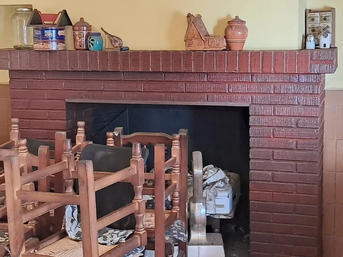 Sala d'estar de Casa adosada en venda en Tomelloso amb Aire condicionat, Calefacció i Terrassa