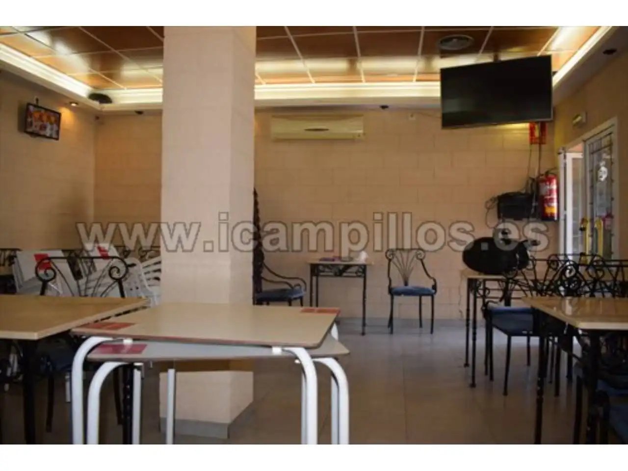 Local comercial en venda a Baena, imagen 6