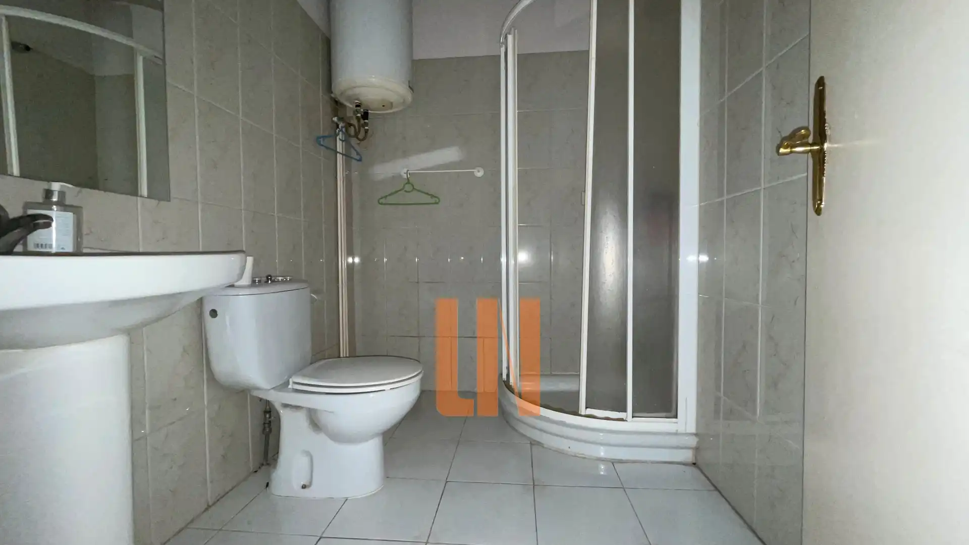 Baño de Local de alquiler en A Coruña Capital 
