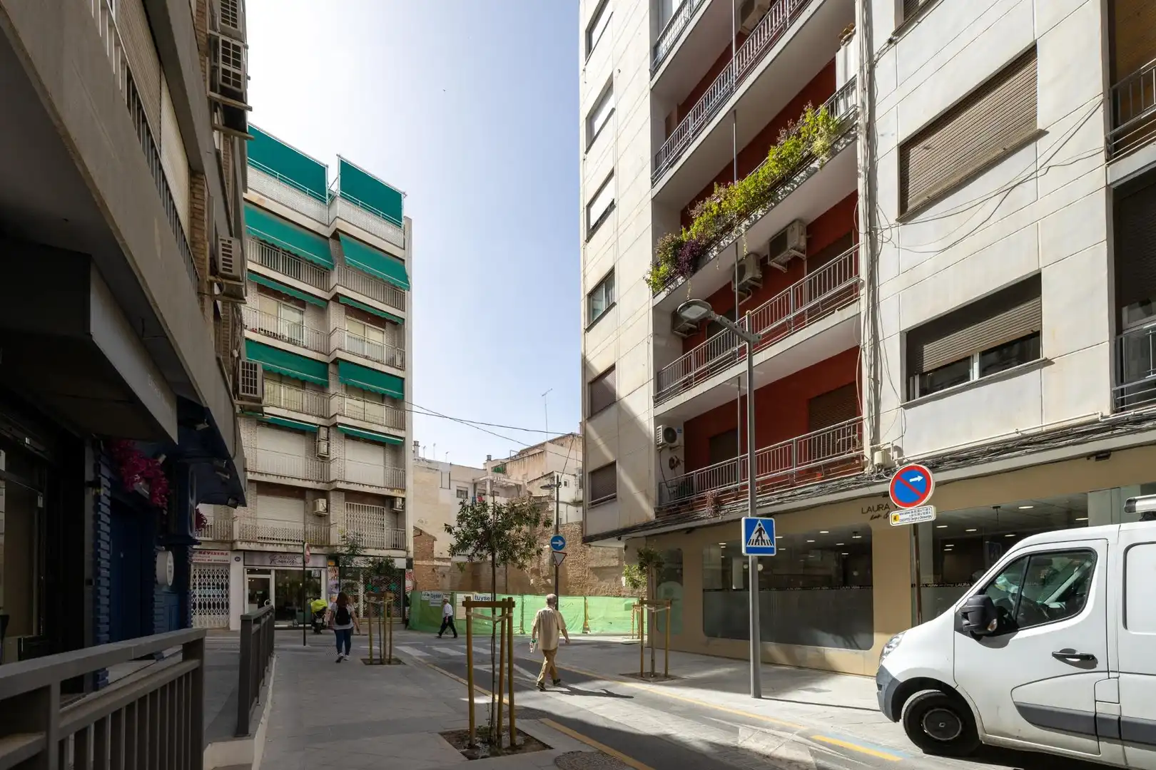 Flat with terrace for sale in Calle Tejeiro, imagen 3