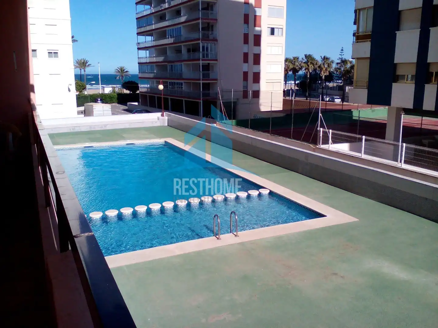 Piscina de Apartamento de alquiler en Cullera con Terraza, Amueblado y Piscina comunitaria