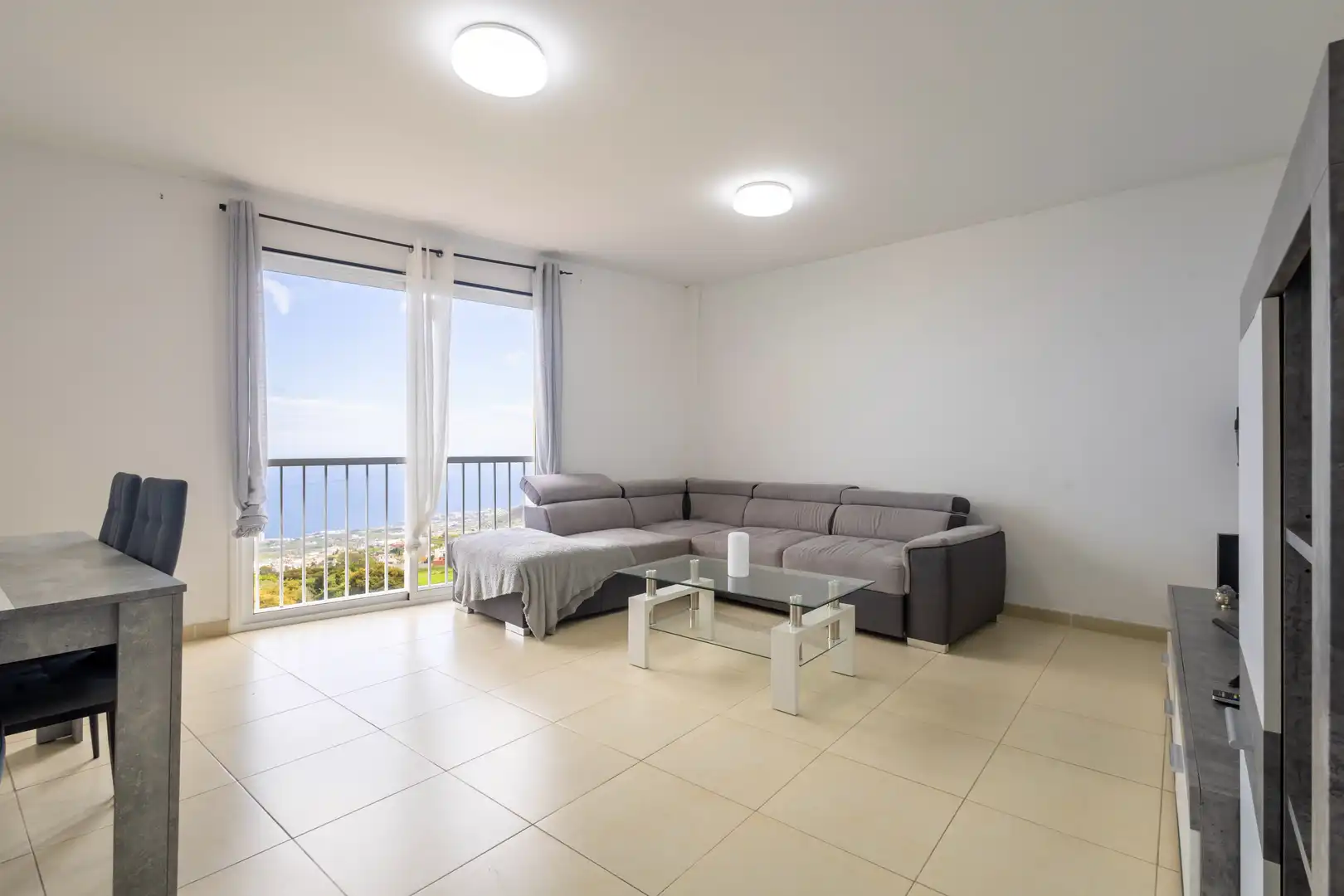 Living room of Flat for sale in Los Realejos  with Storage room and Furnished