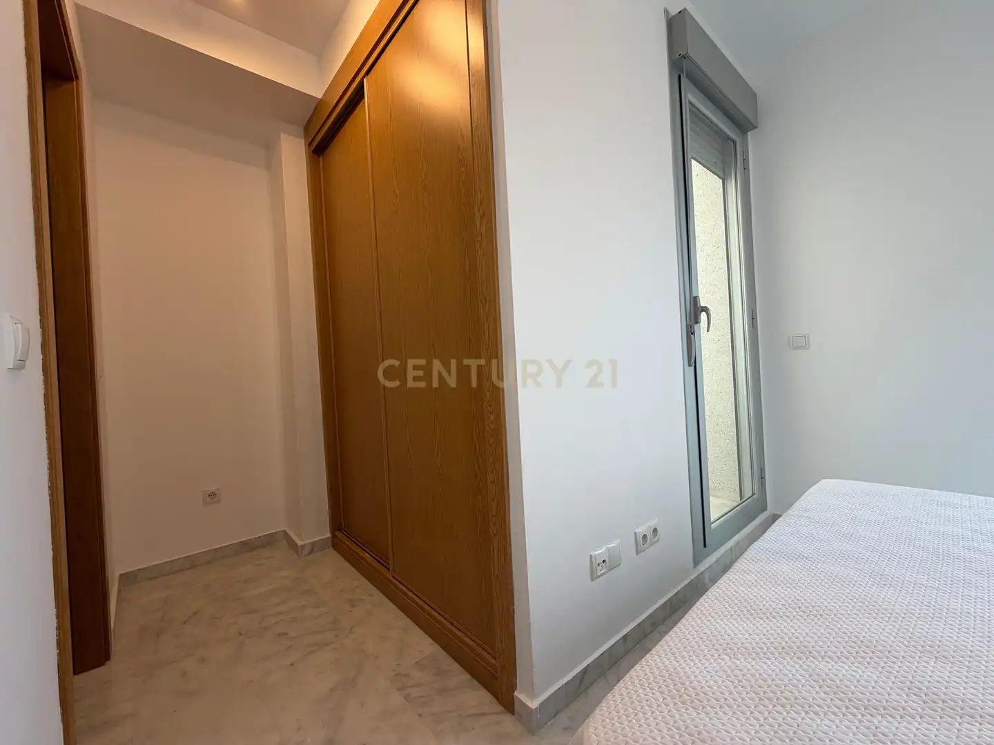 Dormitori de Apartament de lloguer en Mijas amb Aire condicionat, Jardí privat i Traster