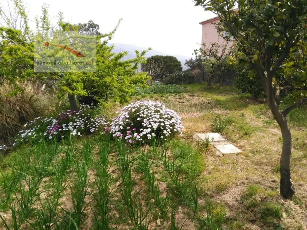 Houses for sale in Serra Brava