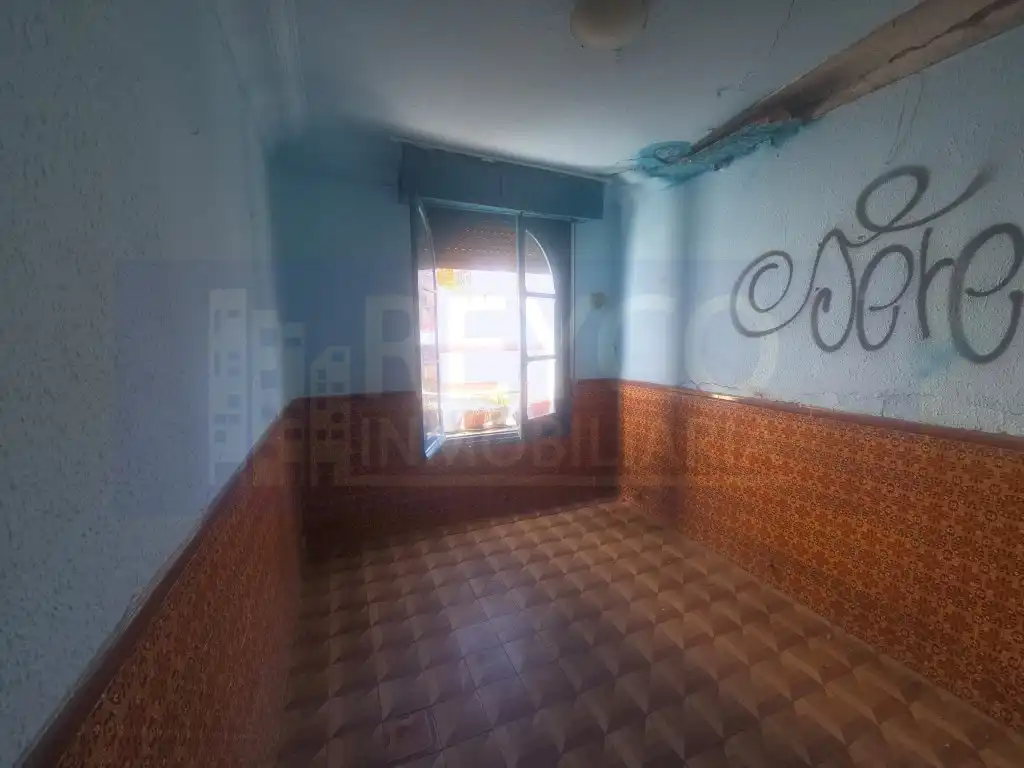 Bedroom of Houses for sale in  Logroño