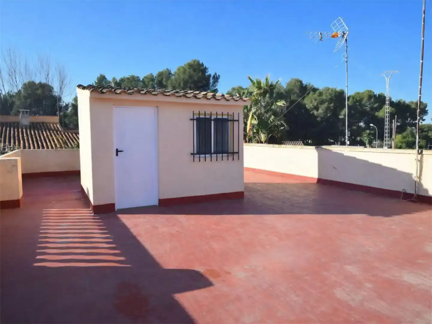 Terrassa de Pis en venda en L'Eliana amb Aire condicionat, Jardí privat i Parquet